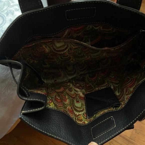 Dooney and Bourque Peeble grain leather handbag - Picture 7 of 7